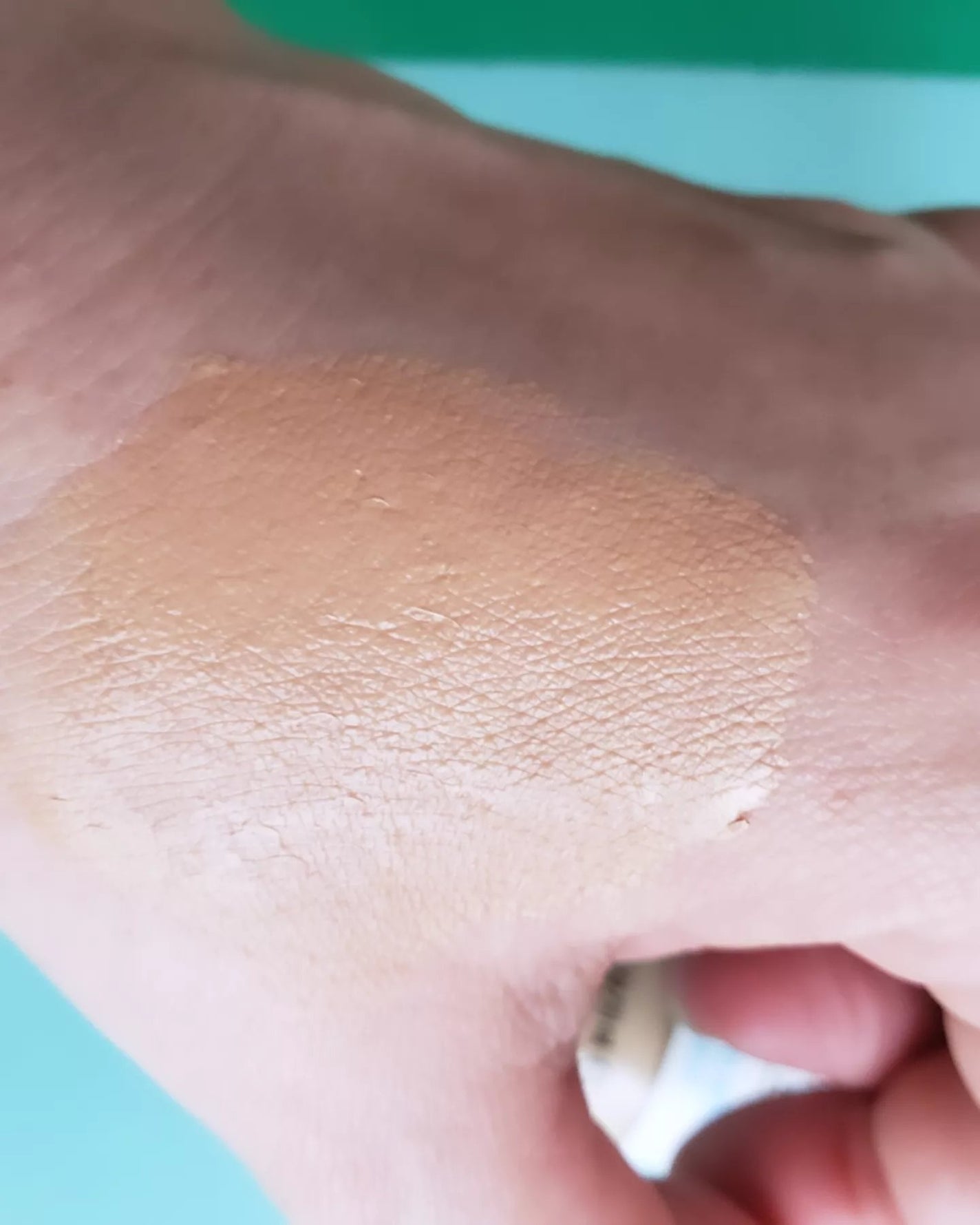 カラーステイ ロングウェア メイクアップ/REVLON/リキッドファンデーションを使ったクチコミ(3枚目)