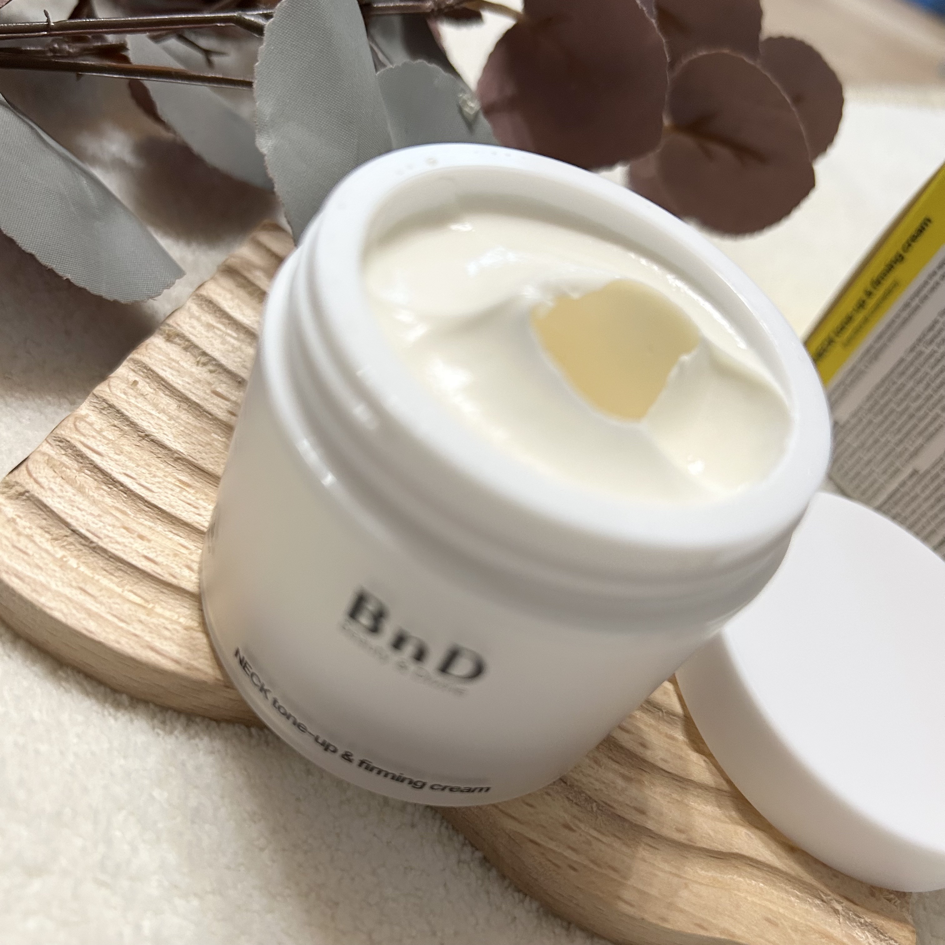 BnD ネックアイロン トーンアップ クリーム/BnD/ネック・デコルテケアを使ったクチコミ（2枚目）