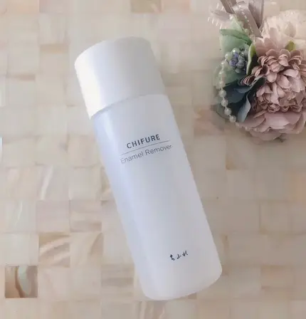 除光液をそのまま捨てるのは危険!捨て方の注意点や除光液の活用法を紹介