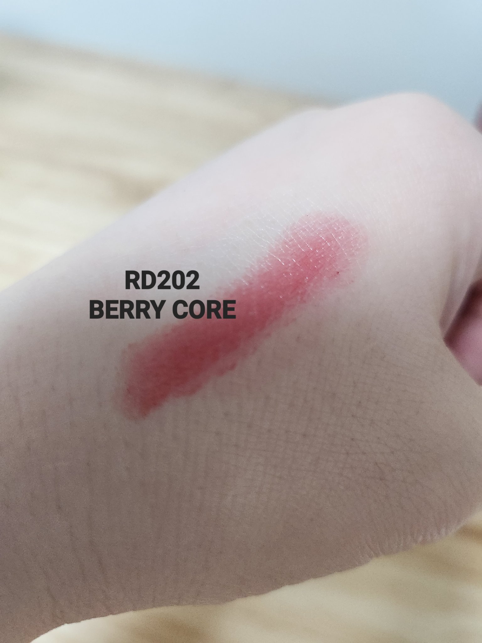 ノーウェアリップスティック バーミンググロー/espoir/口紅を使ったクチコミ（3枚目）