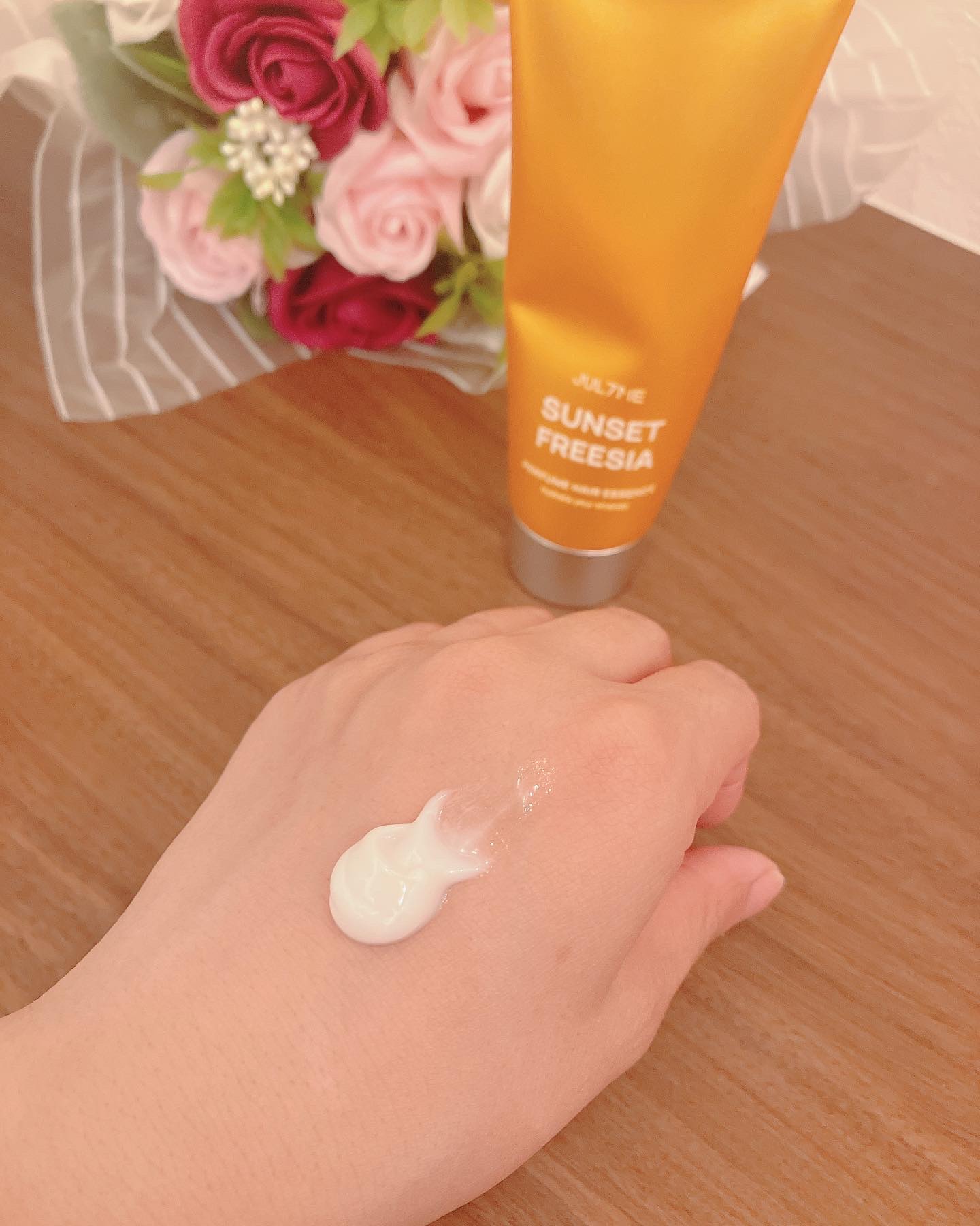 パフュームヘアエッセンス/JUL7ME/ヘアトリートメントを使ったクチコミ（3枚目）