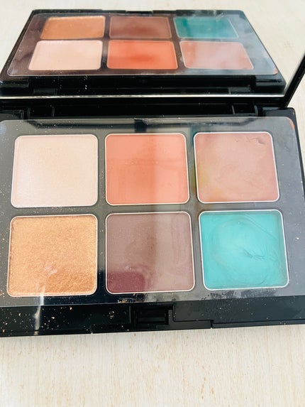 HOLIDAY EYESHADOW PALETTE /DAZZSHOP/アイシャドウパレットを使ったクチコミ(2枚目)
