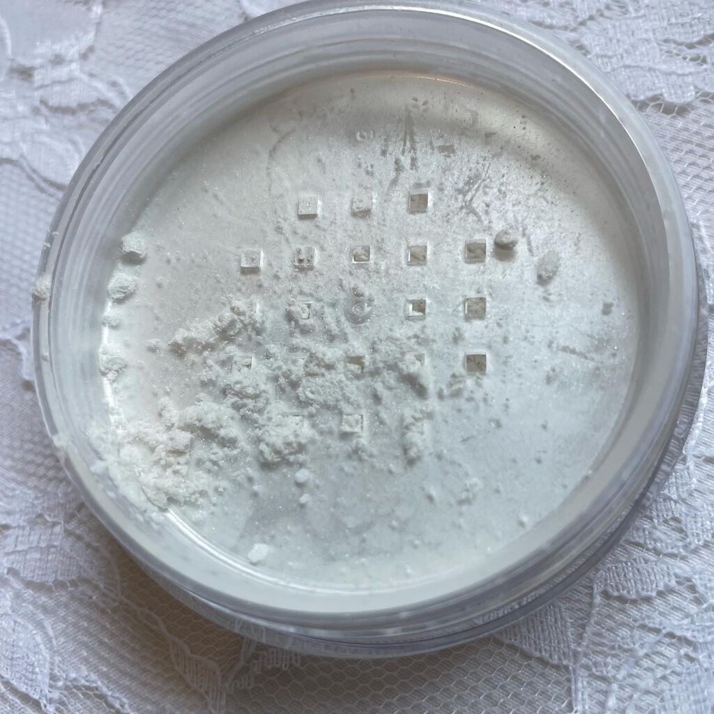 naさん☁️❄️フォロバ100 on LIPS 「キレイアンドコーのフェイスパウダー❄️✔️くすみをカバーし、テ..」(2枚目)