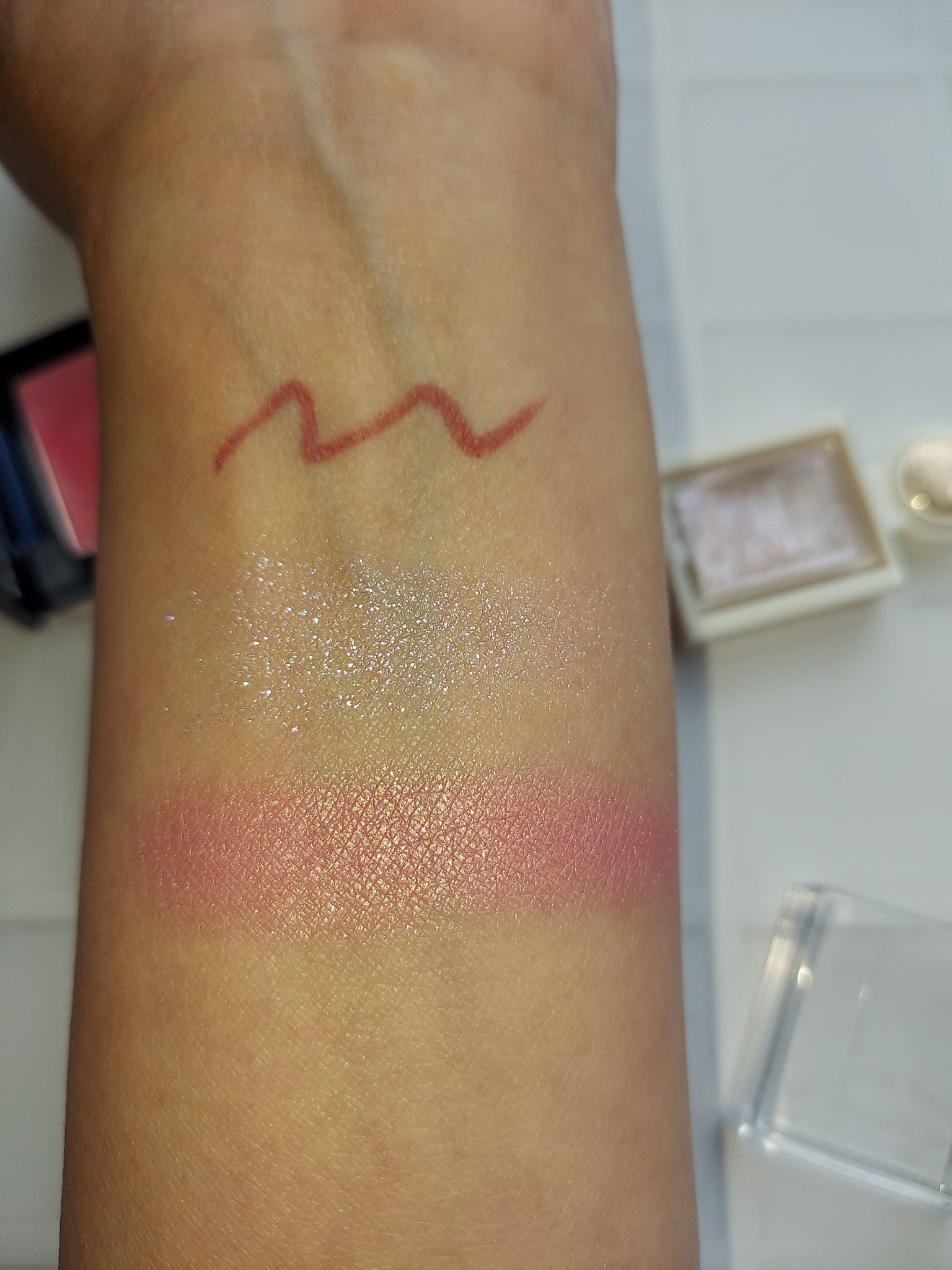 ラズル アイカラー 42 Peach marshmallow/エレガンス ラズル /単色アイシャドウを使ったクチコミ（3枚目）