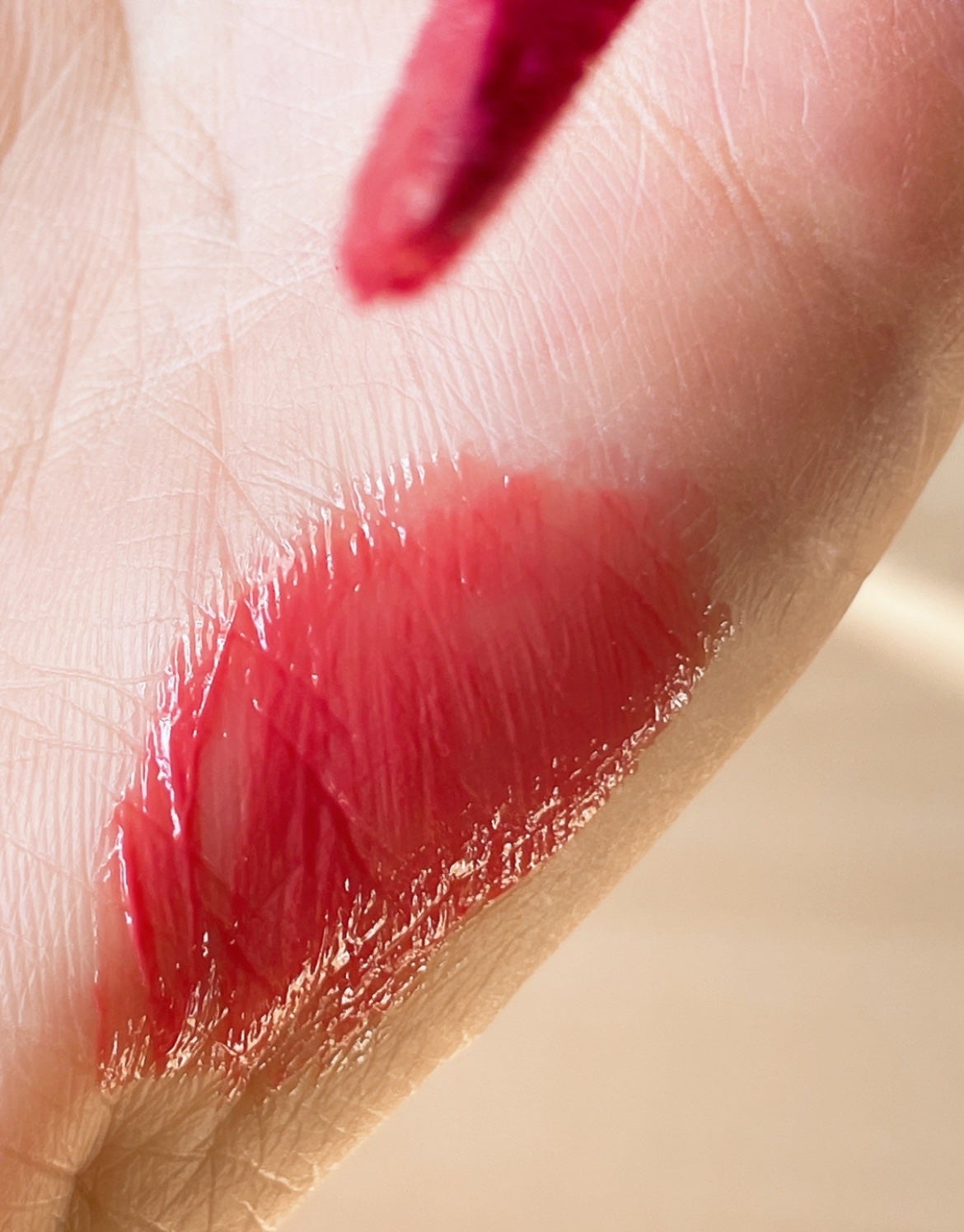 サテンリップグレイズ/thim/リップグロスを使ったクチコミ(5枚目)