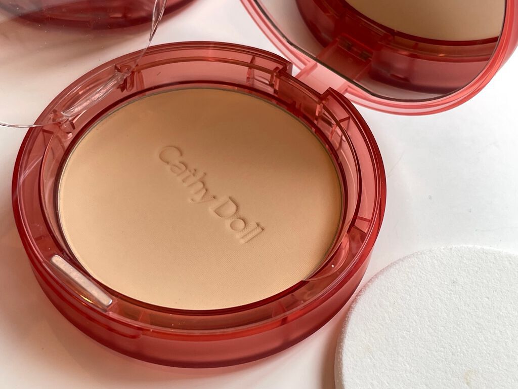 カバーマットパウダーパクト/CathyDoll/パウダーファンデーションを使ったクチコミ（2枚目）