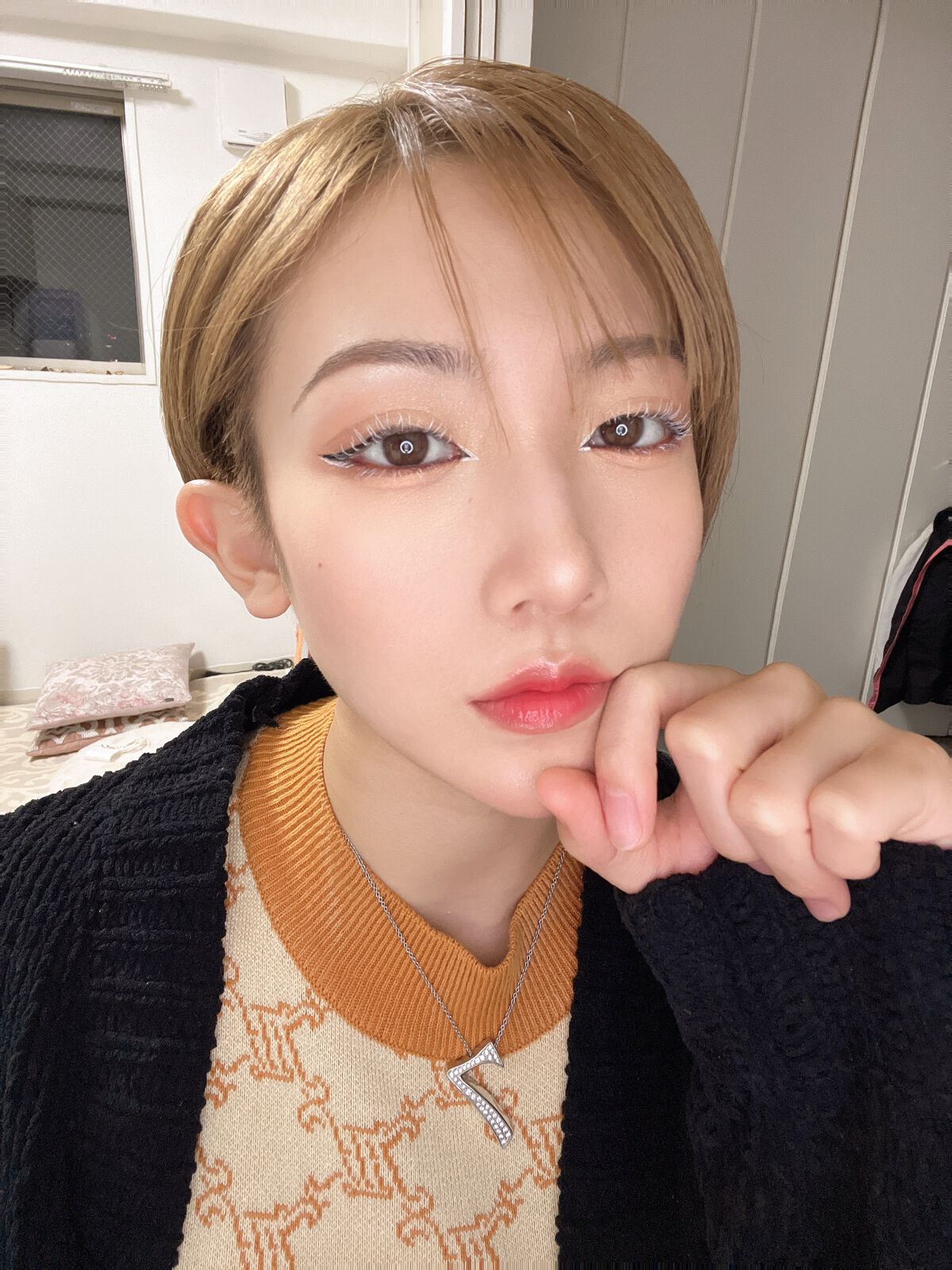 ひまりん on LIPS 「UZUホワイトライナーが主役のメイク。なんとこのまつ毛ホワイト..」(2枚目)