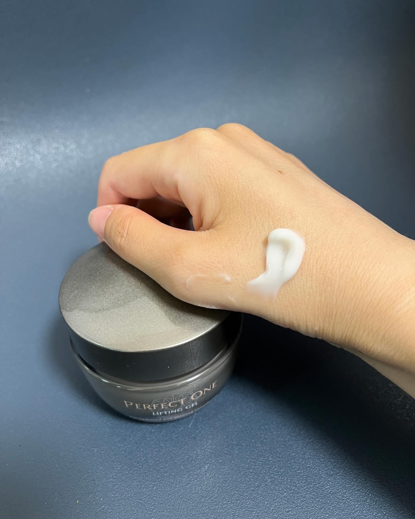 パーフェクトワン リフティングジェル/パーフェクトワン/オールインワン化粧品を使ったクチコミ（3枚目）