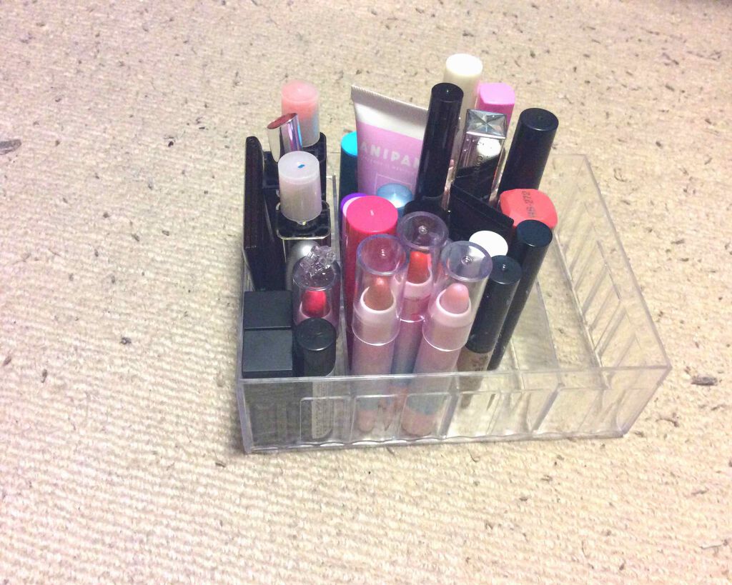 ランꪔ̤̮ on LIPS 「初投稿!この写真は今持っているコスメです💄100均やいろんな所..」(1枚目)