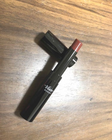 ヴィセ アヴァン リップスティック
006 RED BRICK 

この時期に付けたくなる秋色リップ💄
赤みブラウンがめちゃくちゃ可愛いです。
セミマットだけど乾燥はそこまで気にならず、スルスル塗れるの