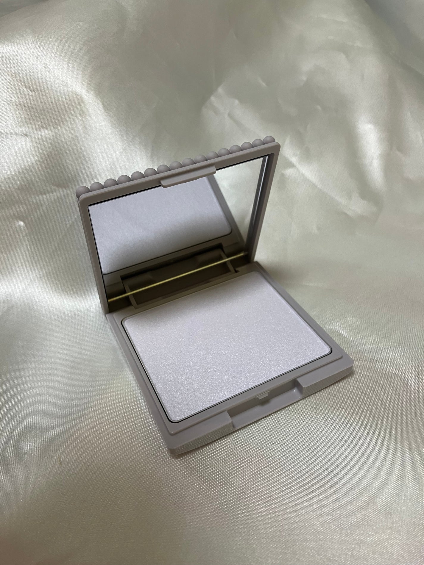 アルビオン スタジオ オパルセント オーラ/ALBION/プレストパウダーを使ったクチコミ(1枚目)