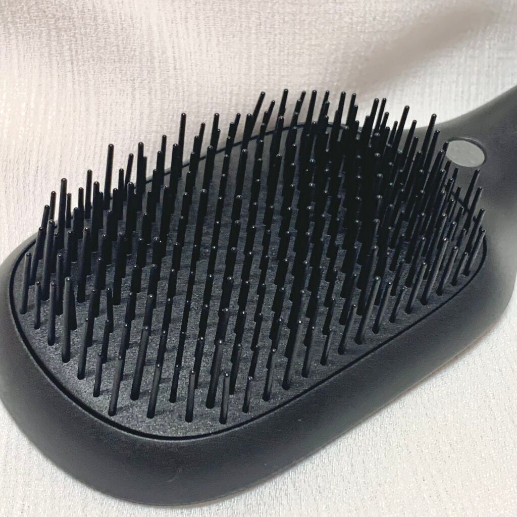 カラミーノ 美容師さんが考えた髪のためのブラシ ウエット&ドライ/ハホニコハッピーライフ/ヘアブラシを使ったクチコミ(2枚目)