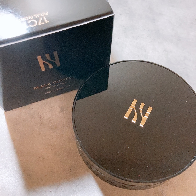 ブラック クッション 17C1 ペタルアイボリー/HERA/クッションファンデーションを使ったクチコミ（1枚目）