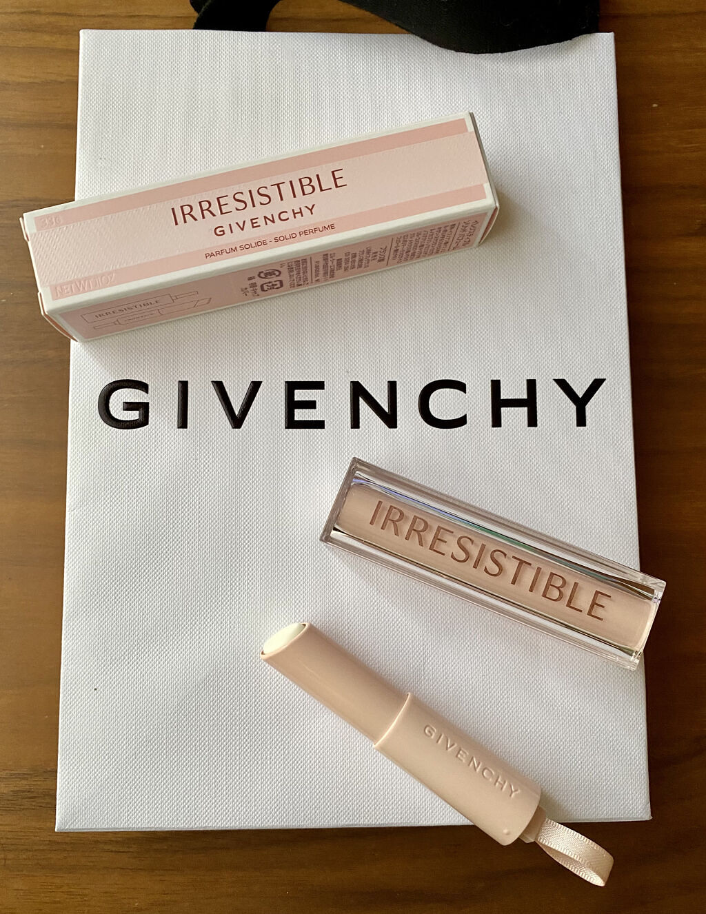 イレジスティブル ソリッド パフューム/GIVENCHY/練り香水を使ったクチコミ（1枚目）