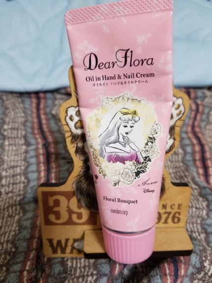 ディアフローラ オイルイン ハンド&ネイルクリーム フローラルブーケ/マンダム/ハンドクリームを使ったクチコミ(1枚目)