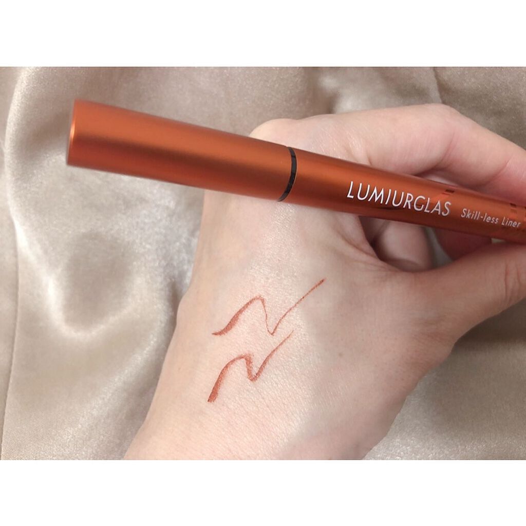 スキルレスライナー/LUMIURGLAS/リキッドアイライナーを使ったクチコミ（3枚目）