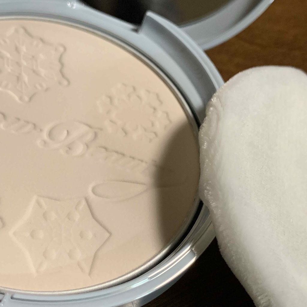 スノービューティー ホワイトニング ﻿ フェースパウダー 2019﻿/スノービューティー/プレストパウダーを使ったクチコミ（2枚目）