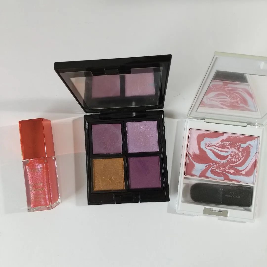 コンフォート リップオイル シマー 06 ポップコーラル/CLARINS/リップグロスを使ったクチコミ（1枚目）