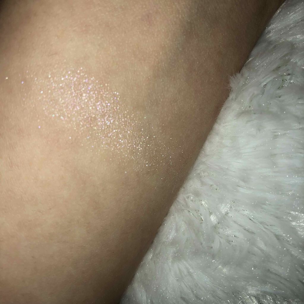 ハートハイライター ゴッデス オブ ラブ/MAKEUP REVOLUTION/パウダーハイライトを使ったクチコミ（3枚目）