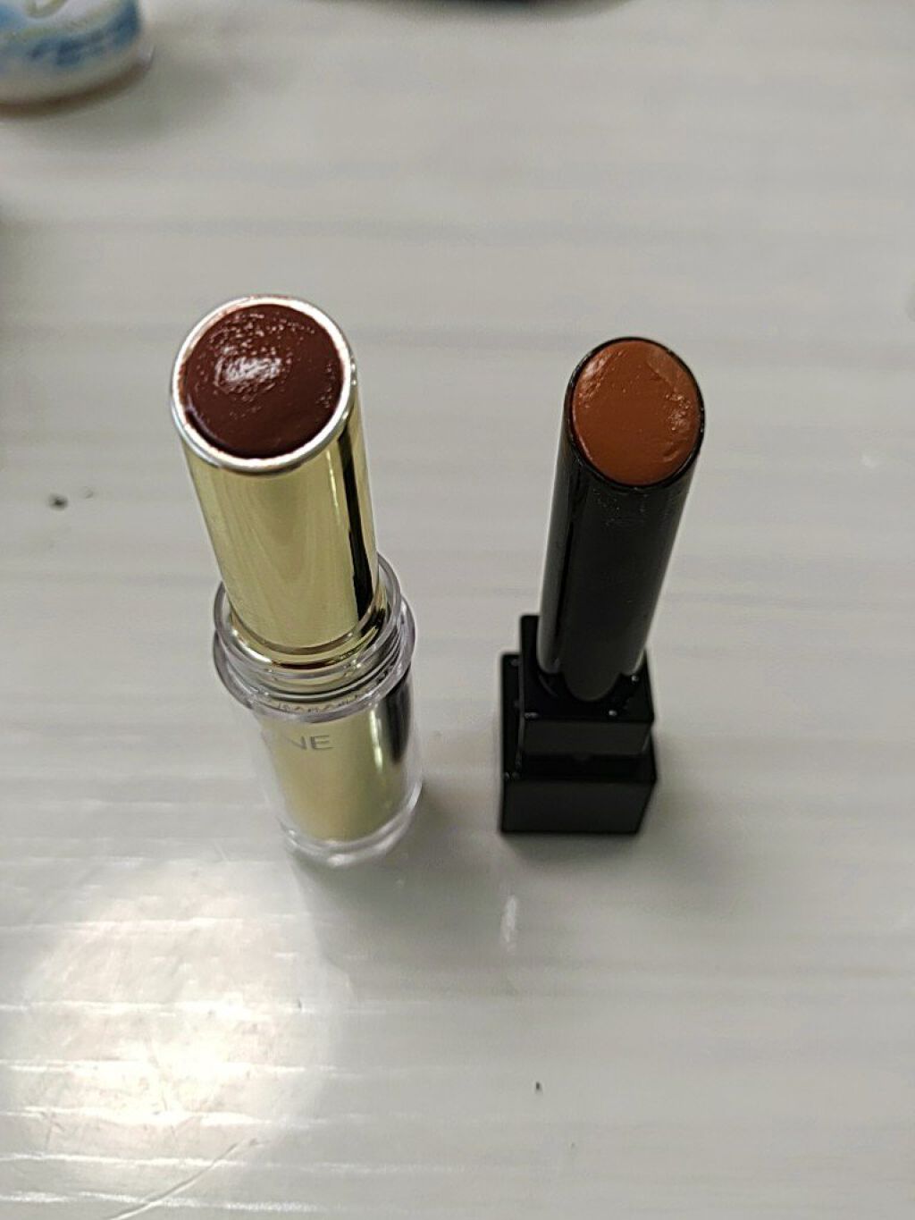 ラスティンググロスリップ/CEZANNE/口紅を使ったクチコミ（2枚目）