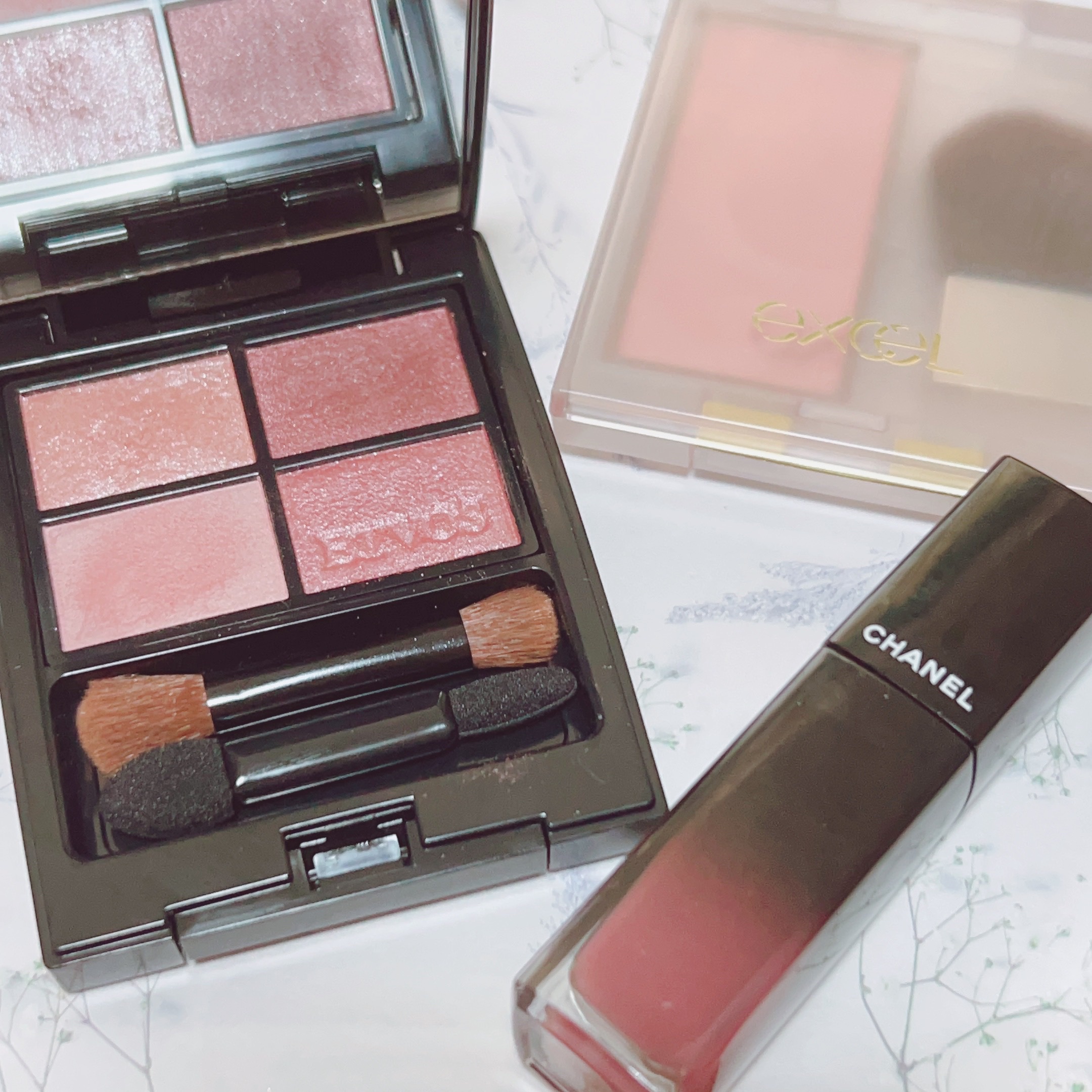 ミネラルクラッシィシャドー/エトヴォス/アイシャドウパレットを使ったクチコミ（2枚目）