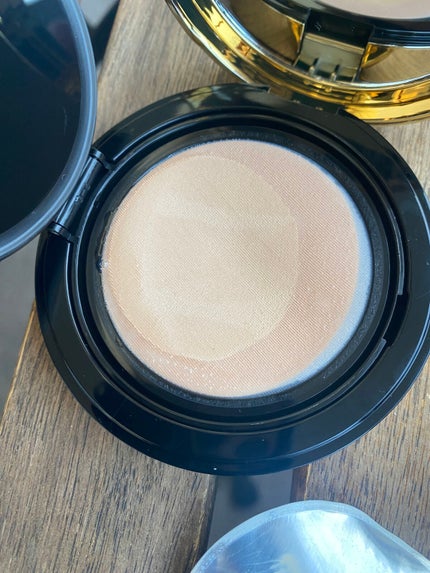 ラディアント タッチ グロウパクト/YVES SAINT LAURENT BEAUTE/クッションファンデーションを使ったクチコミ(7枚目)