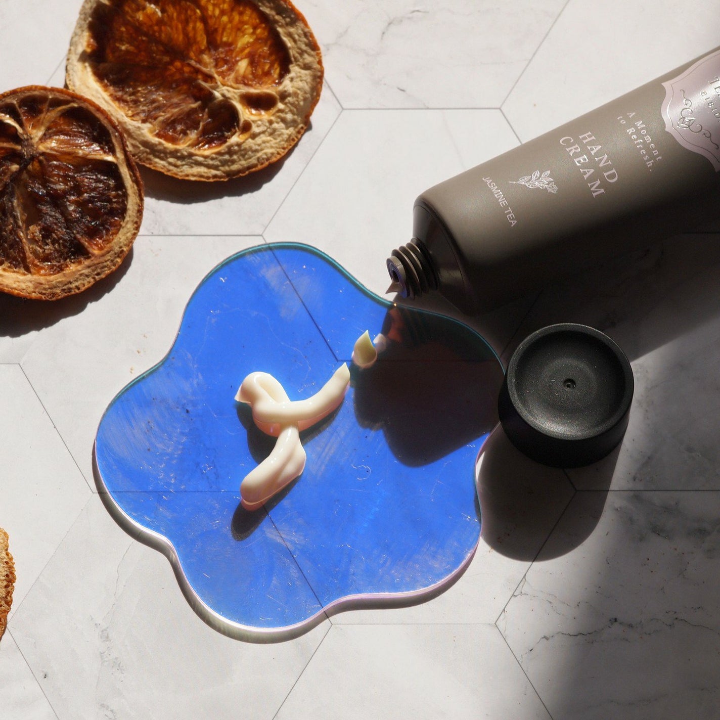 TEA TIME ハンドクリーム アールグレイの香り/BIBIDAY/ハンドクリームを使ったクチコミ(3枚目)