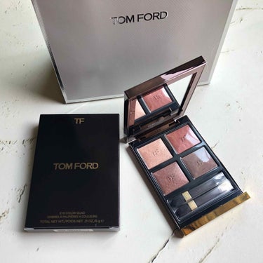 #tomfordbeauty 
#eyecolorquad 
#03bodyheat
.
16日GETしてきましたー♡
とりあえず#スウォッチ を🙌🏻
.
全体的にくすみカラーなんだけど
その奥から輝く