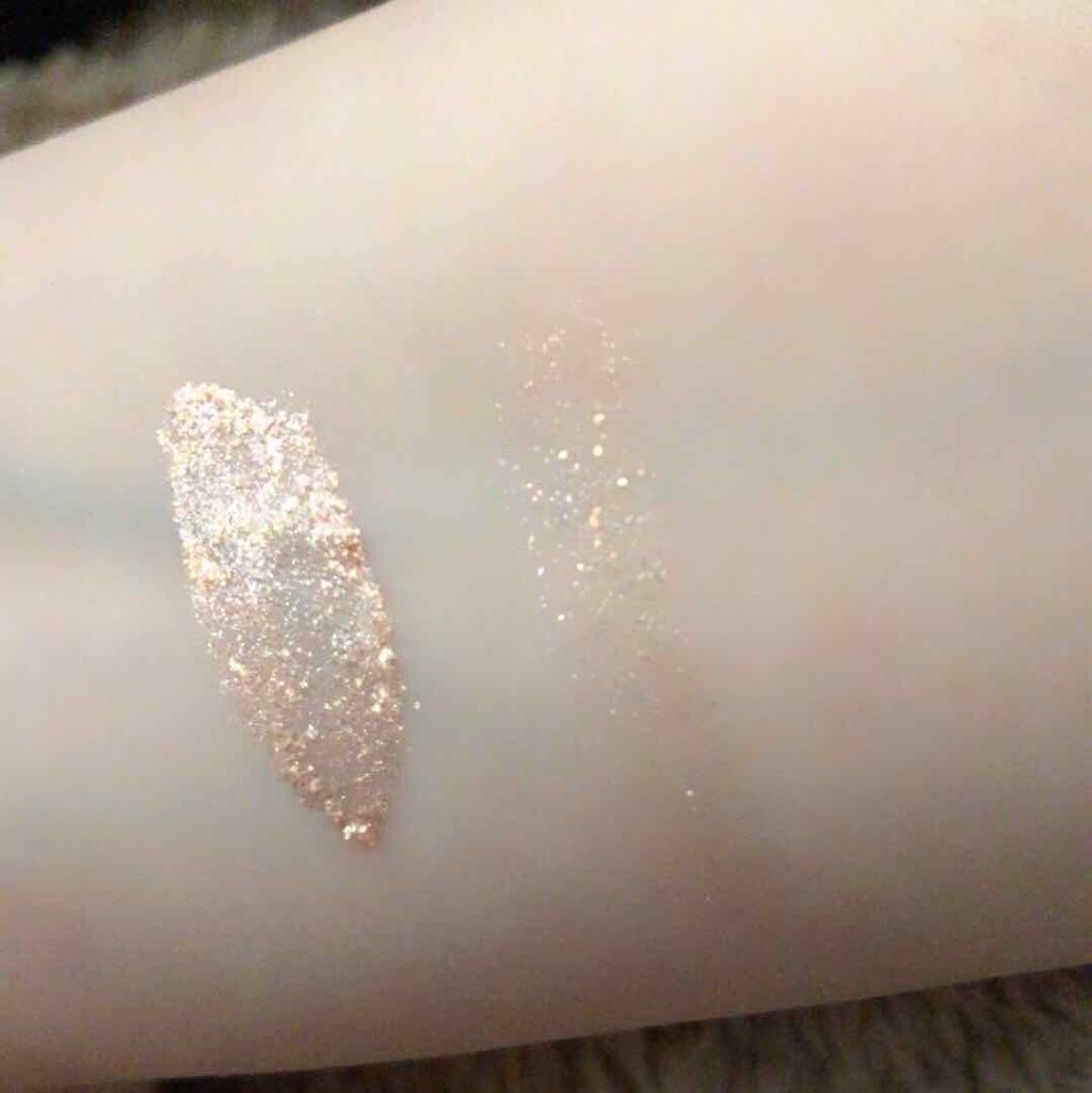 シュガー トゥインクル リキッド シャドウ/PERIPERA/リキッドアイシャドウを使ったクチコミ（2枚目）