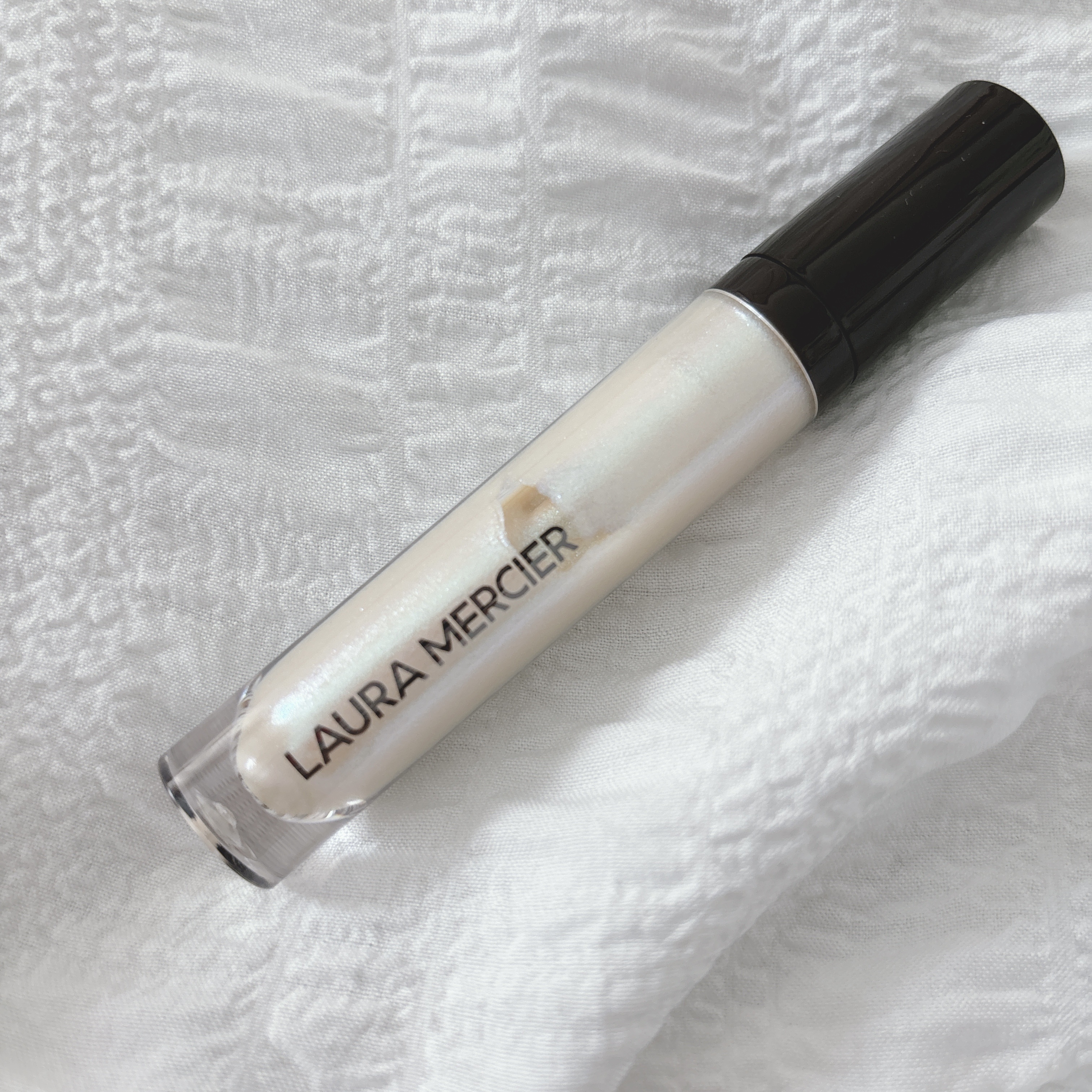 キャビア クローム ヴェイル ライトウェイト リキッド アイカラー 06 オパールセント/ローラ メルシエ/リキッドアイシャドウを使ったクチコミ（1枚目）