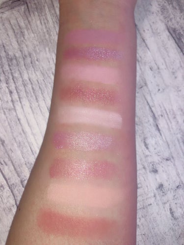 NUDE obsessions  Nude Light/Huda Beauty/アイシャドウパレットを使ったクチコミ（3枚目）