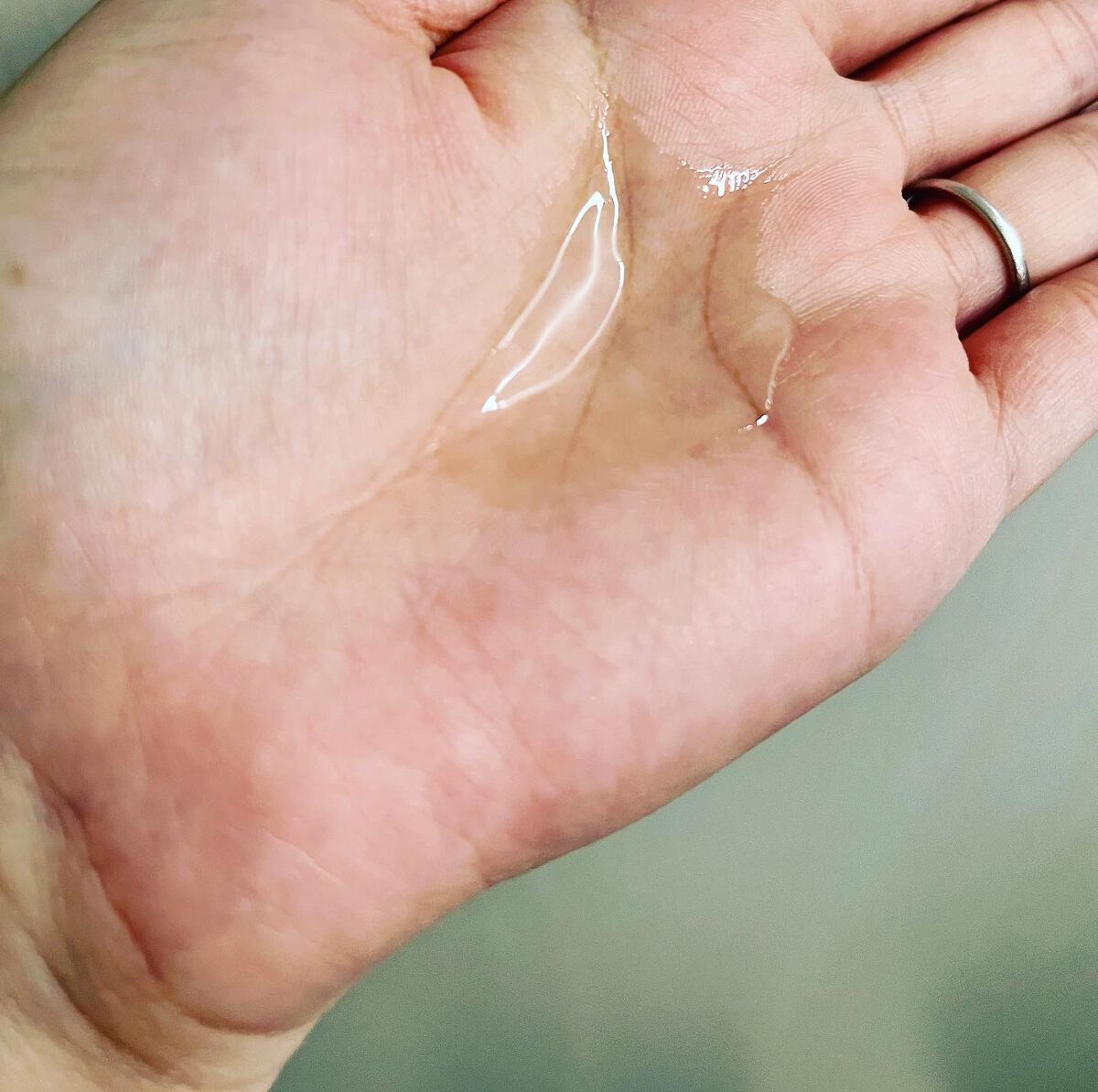 マドンナ リリ ヘアオイル/MADONNA LILI/ヘアオイルを使ったクチコミ（2枚目）