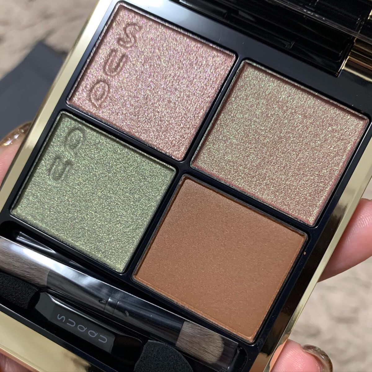 シグニチャー カラー アイズ/SUQQU/アイシャドウパレットを使ったクチコミ(4枚目)