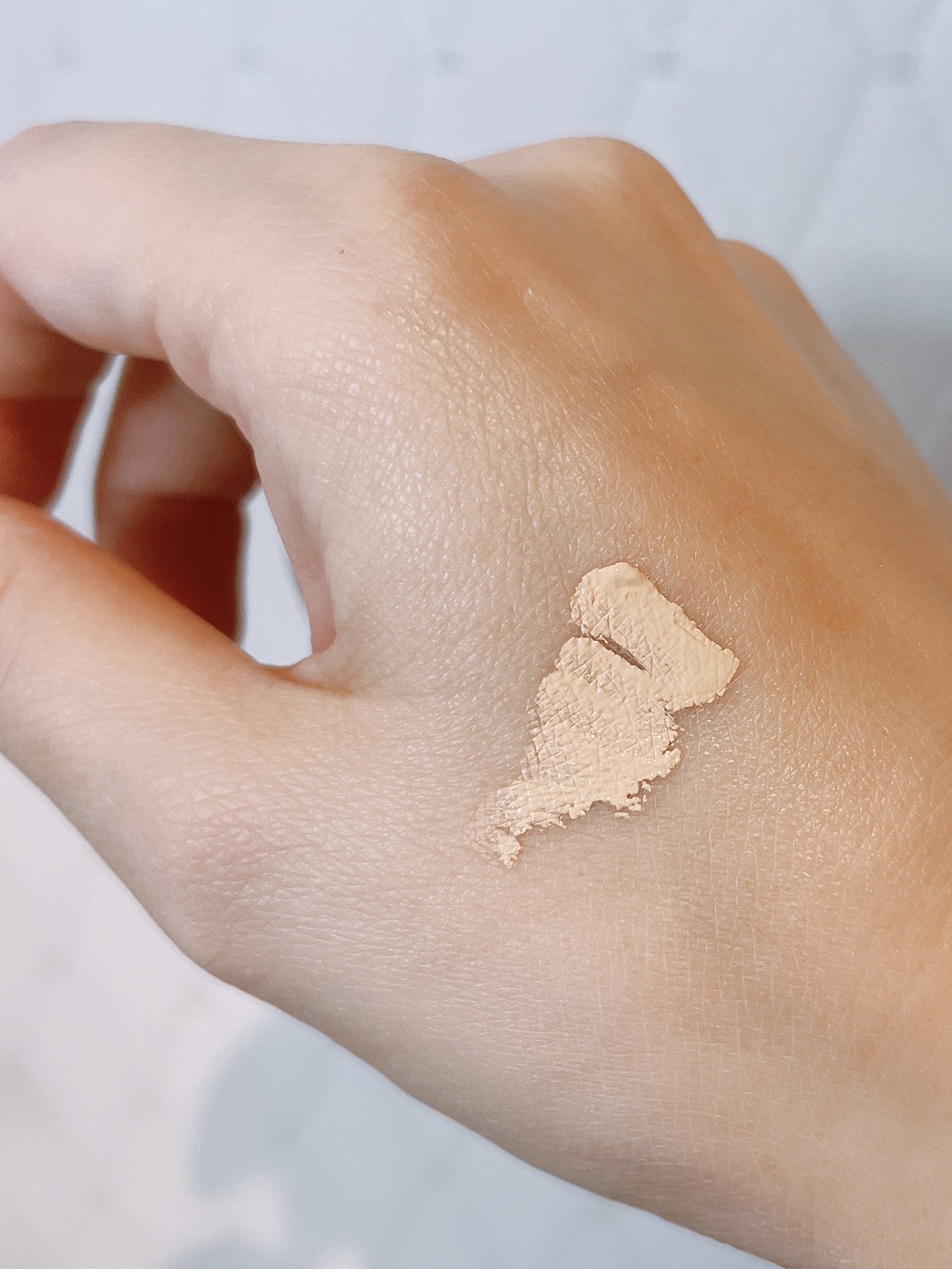 タトゥーウォータープルーフスカーコンシーラー/フォレンコス/リキッドコンシーラーを使ったクチコミ（3枚目）