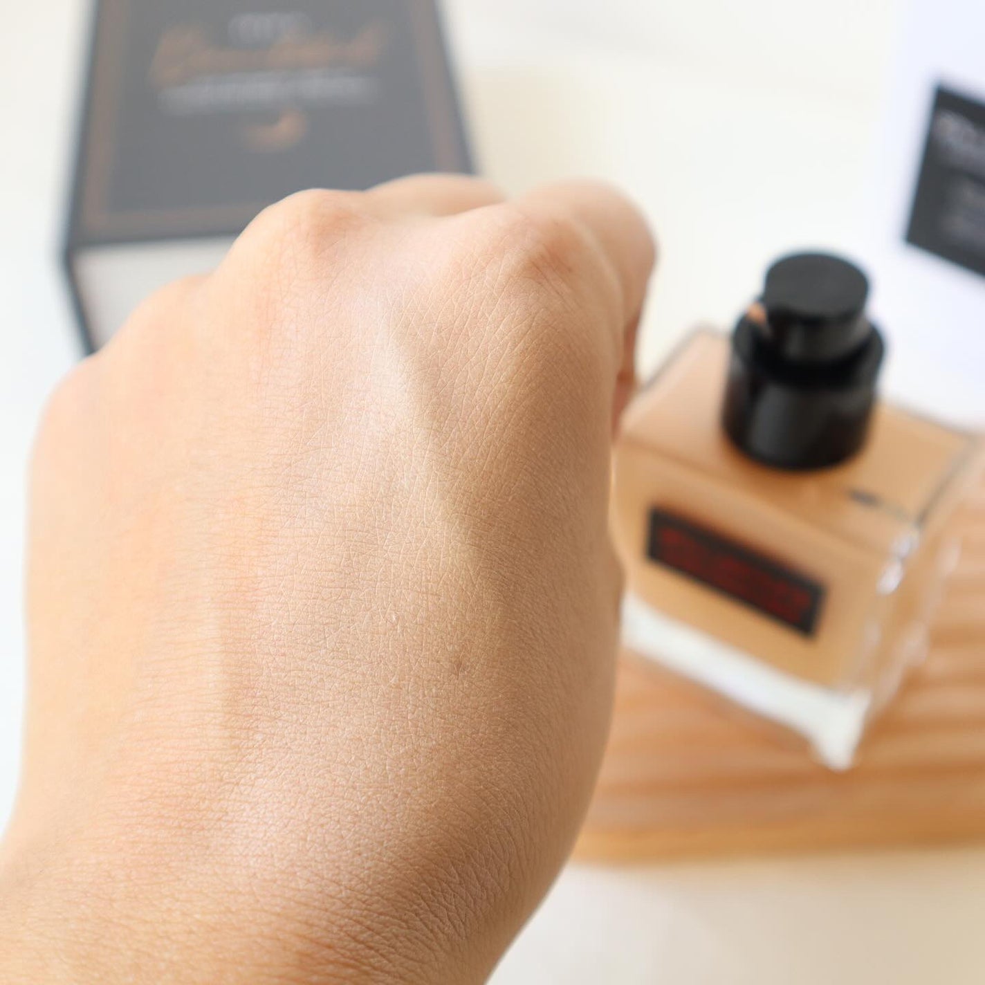 アンリミテッド ケア ツヤ セラム ファンデーション/shu uemura/リキッドファンデーションを使ったクチコミ(4枚目)