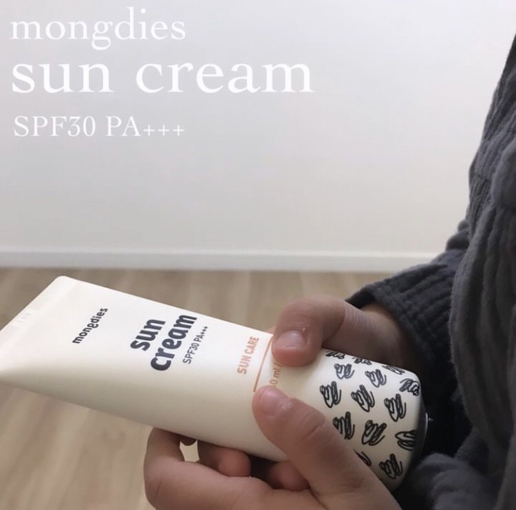 ノンケミカルの日焼け止め☀️
紫外線から365日、お肌を守る👶

🌿mondies
日焼け止めクリーム
SPF30 PA+++

韓国で5年連続ブランド評判No.1獲得の、赤ちゃんスキンケアブランドmondiesの日焼け止めクリーム👑
