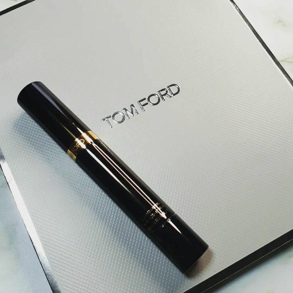 TOM FORD BEAUTY イルミネイティング ハイライト ペンのクチコミ「TOM FORDの廃盤品😭

廃盤が多くて、紹介したくなりました🥺笑
 

あまりコンシーラー.....」（1枚目）