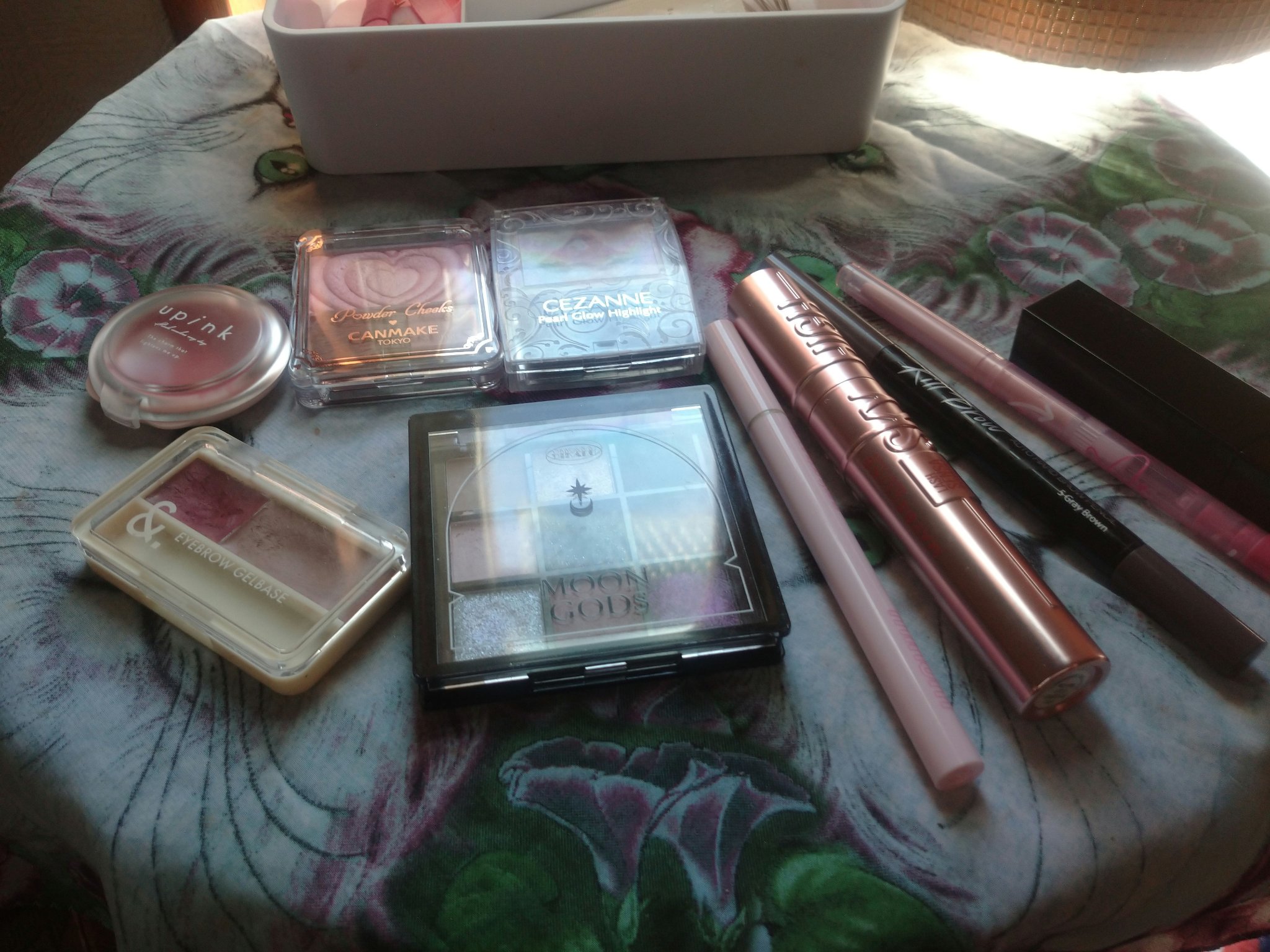 DIKALU MOON GODS/DIKALU/アイシャドウパレットを使ったクチコミ（2枚目）