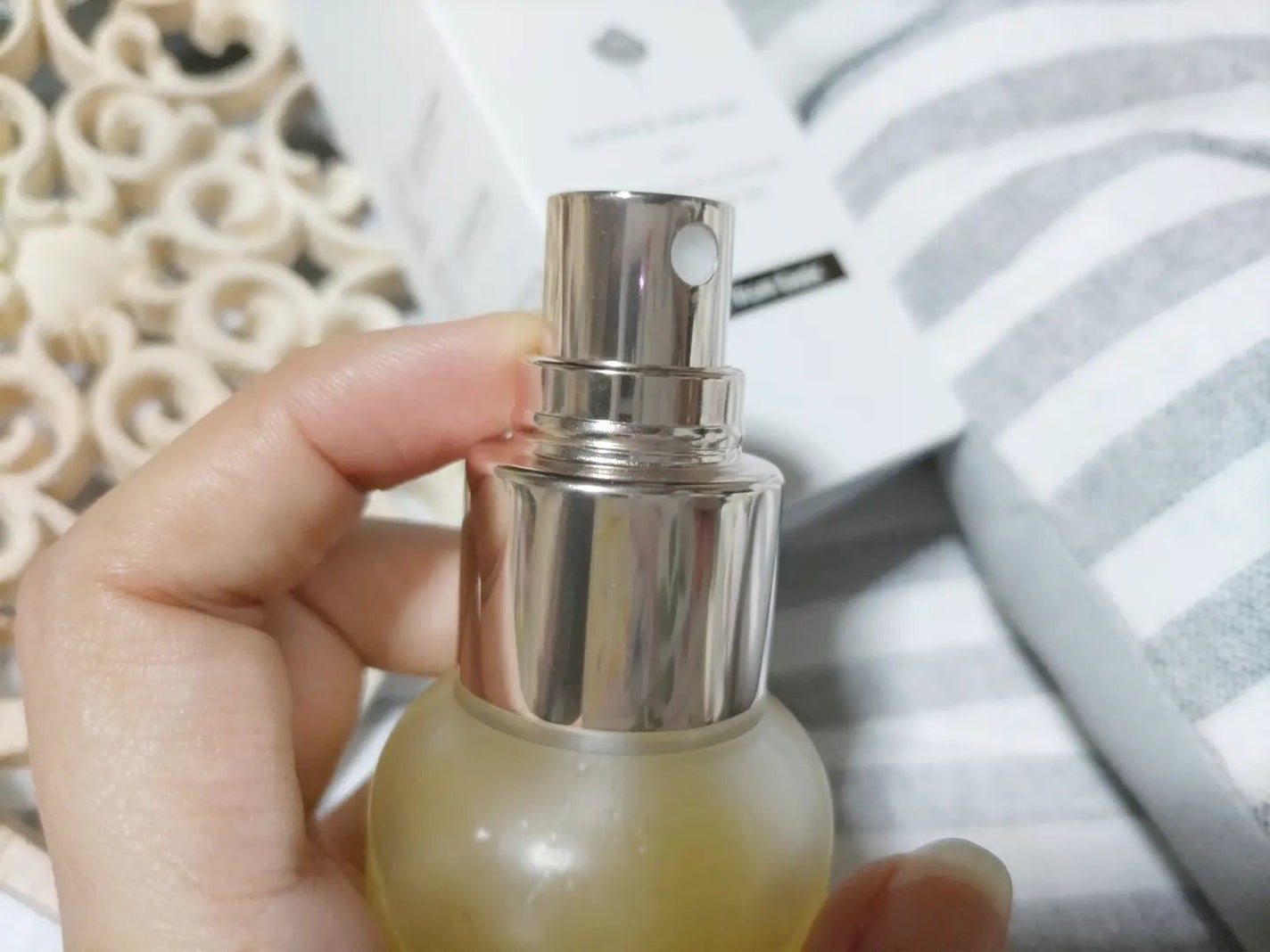 ダルバ ホワイトトリュフファーストスプレーセラム/ダルバ/ミスト状化粧水を使ったクチコミ(2枚目)