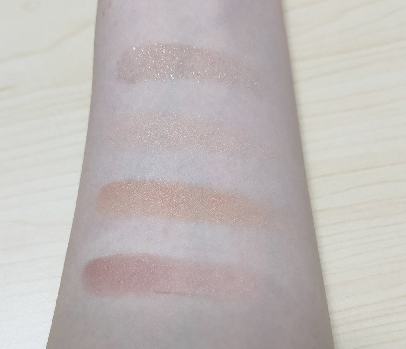 ビタートーンアイシャドウ/CEZANNE/パウダーアイシャドウを使ったクチコミ(2枚目)