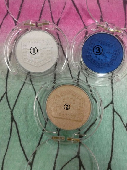 クリスタルシングルアイシャドウ/TONYMOLY/単色アイシャドウを使ったクチコミ(2枚目)