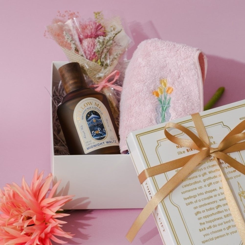 ピローミストとハンカチのセット タオルハンカチ:ピンク / ブーケ:ピンク