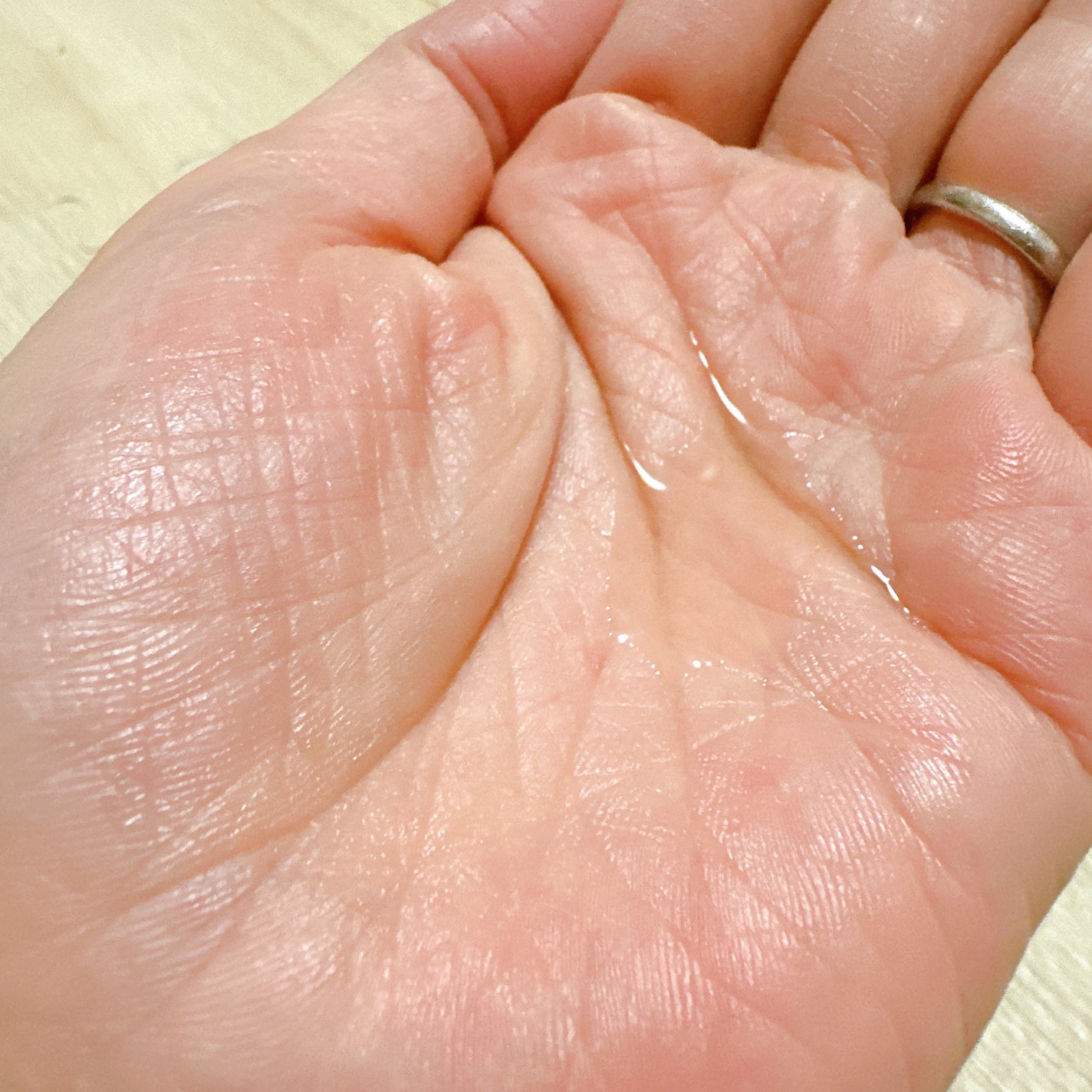 エンカンタールヘアオイル ピオニー&ムスク/emma emu/ヘアオイルを使ったクチコミ(6枚目)