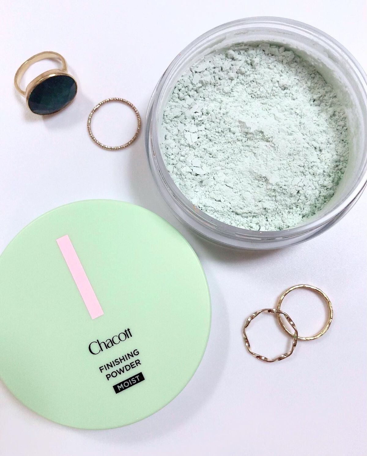 チャコット フィニッシングパウダー モイスト/チャコット・コスメティクス/ルースパウダーを使ったクチコミ（1枚目）