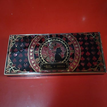アリスドリームランドシリーズ 12色アイシャドウパレット（ZEESEA×大英博物館） 01 ハートの女王/ZEESEA/アイシャドウパレットを使ったクチコミ（2枚目）