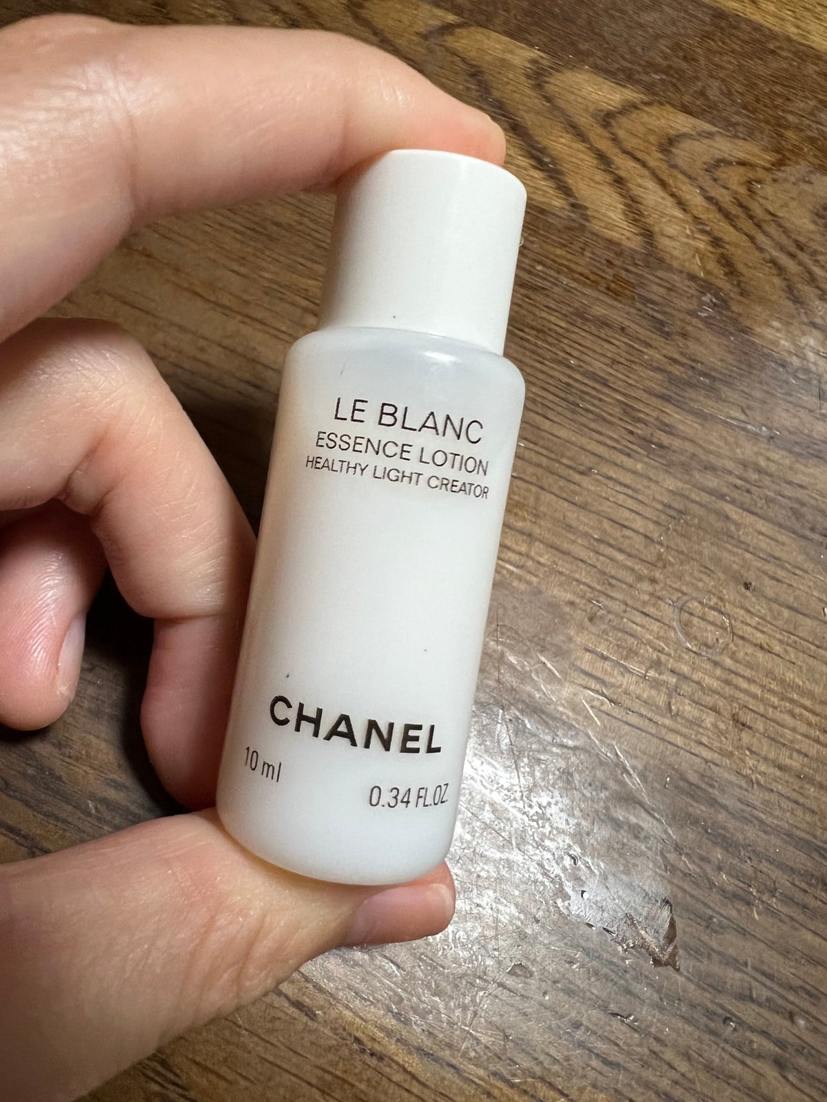 CHANEL LE Blanc Essence Lotion Heathy Light Creator 10ml