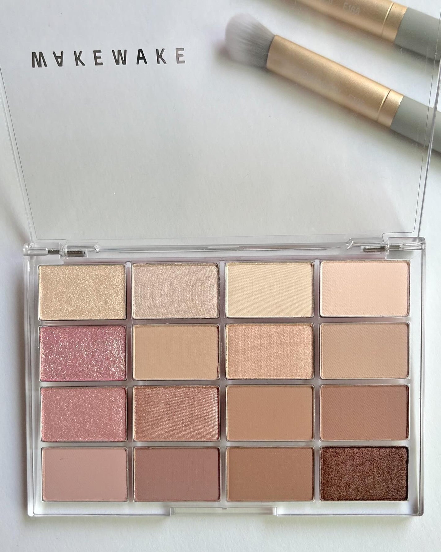 ソフトブラーリングアイパレット/wakemake/アイシャドウパレットを使ったクチコミ(3枚目)