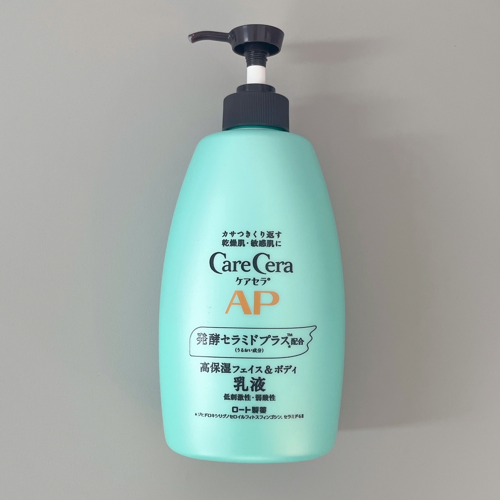 ケアセラ APフェイス＆ボディ乳液　大容量ポンプ400ml

大好きなフェイス&ボディ乳液です。

妊娠線対策で何がいいかなぁって探してこれに至りました。結果として妊娠線はできました。ただ、全身乾燥肌の私が乾燥知らずで昨年冬を乗り越えられた