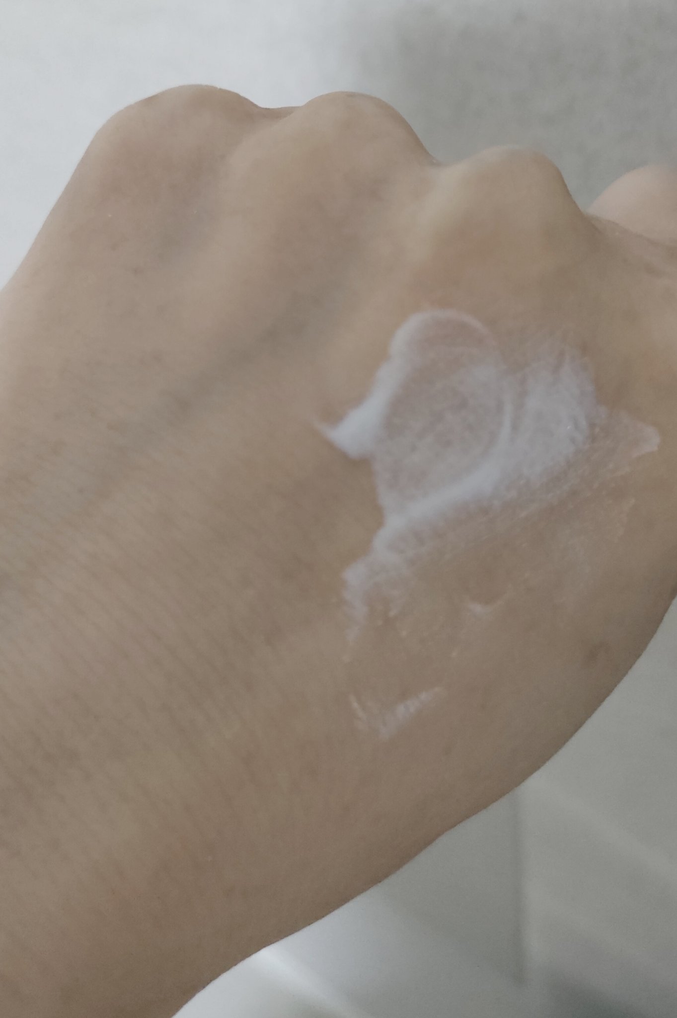 ヒアルーシカ ウォーターフィット サンセラム/SKIN1004/日焼け止めローションを使ったクチコミ（2枚目）