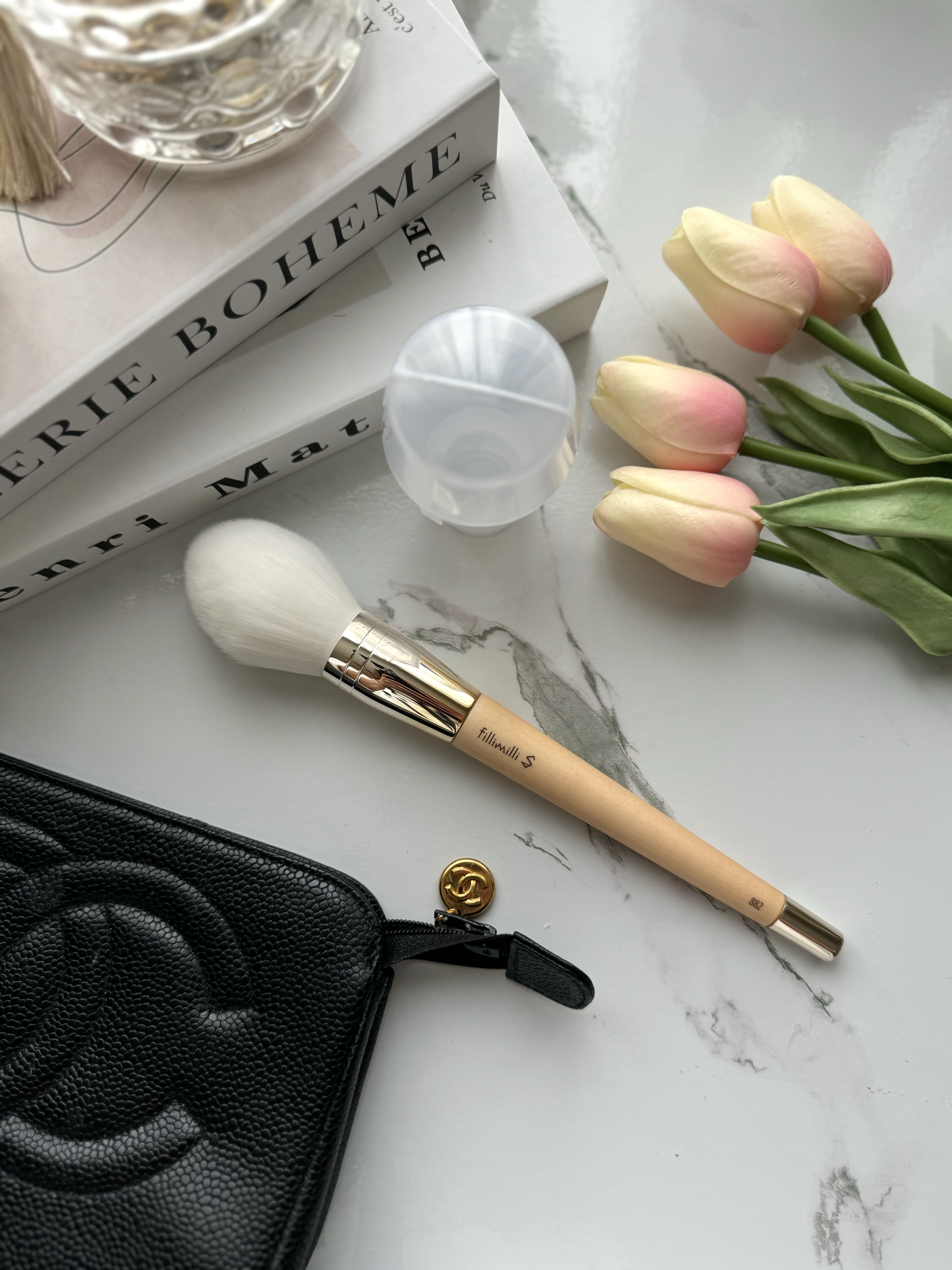 fillimilli S シルキーパウダーブラシ(M) 882のクチコミ「パウダーを薄く均一に密着させる、超極細毛パウダーブラシ！

Sシルキーパウダーブラシ(M)88.....」（1枚目）